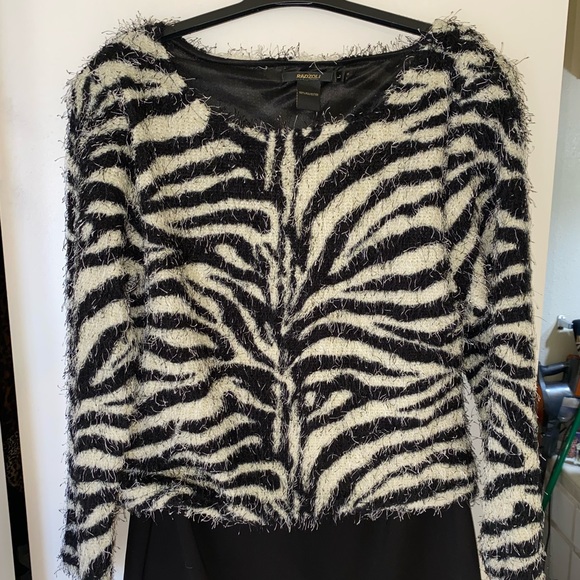 Large Radzoli Fuzzy Zebra Blouse - Picture 2 of 8